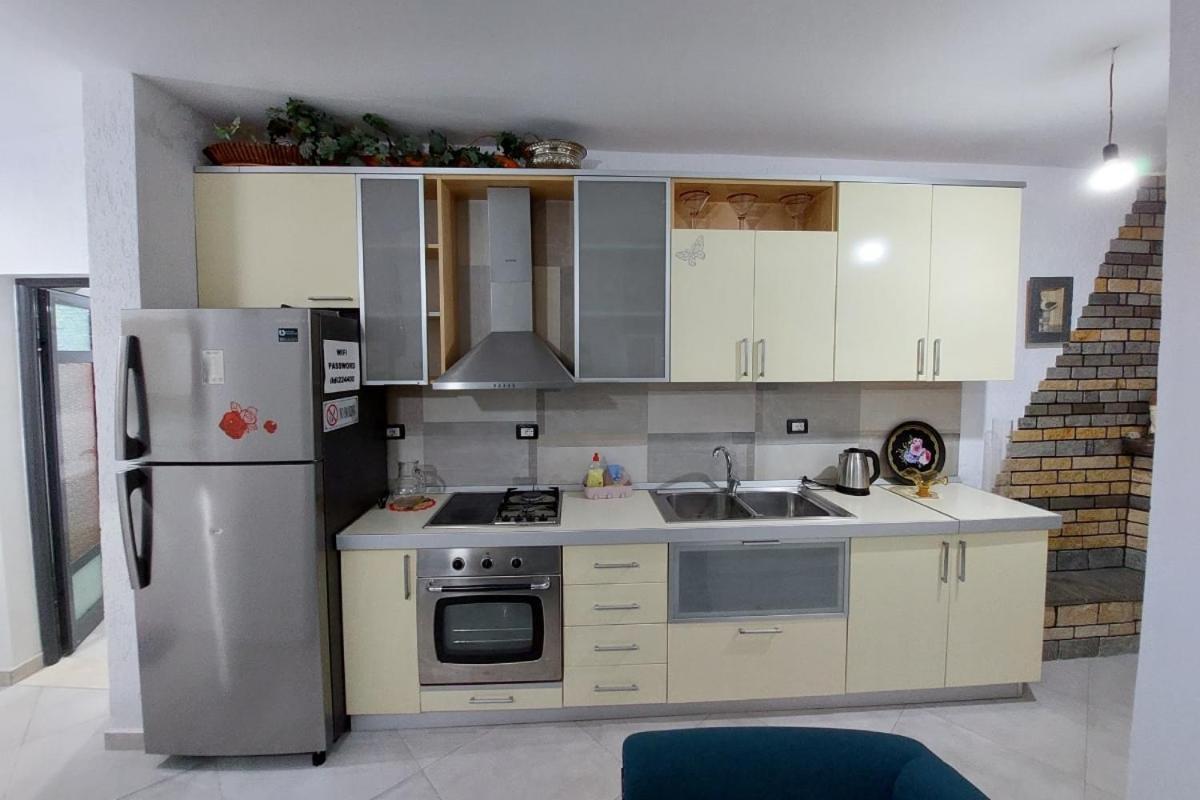 Villa Heljos Apartaments Vlorë Extérieur photo