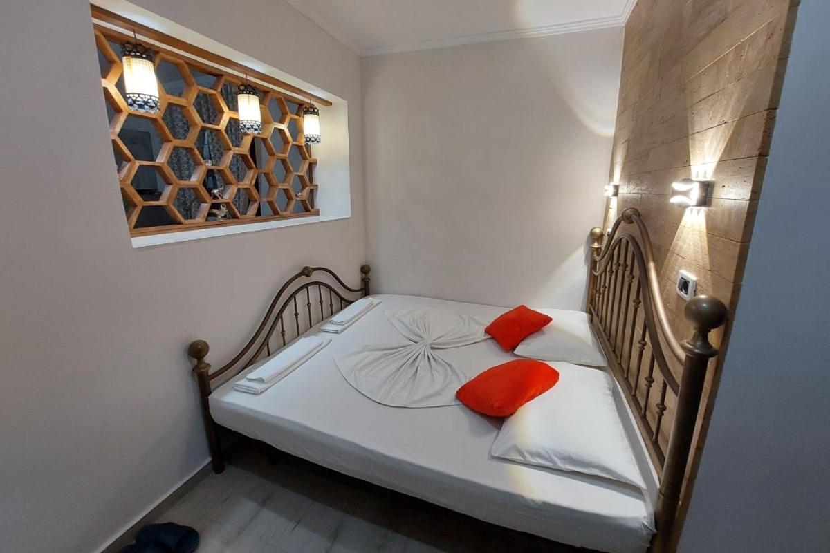 Villa Heljos Apartaments Vlorë Extérieur photo