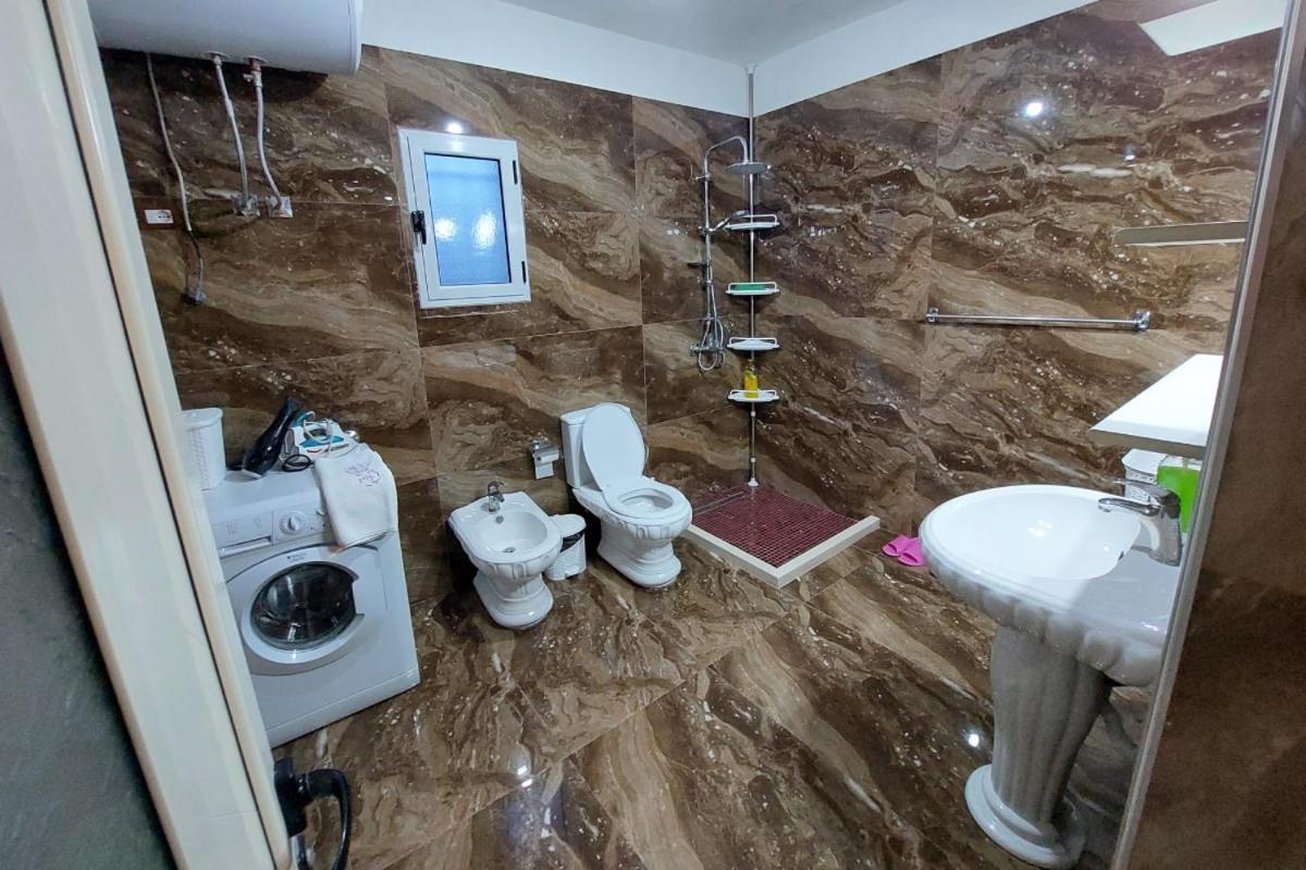 Villa Heljos Apartaments Vlorë Extérieur photo
