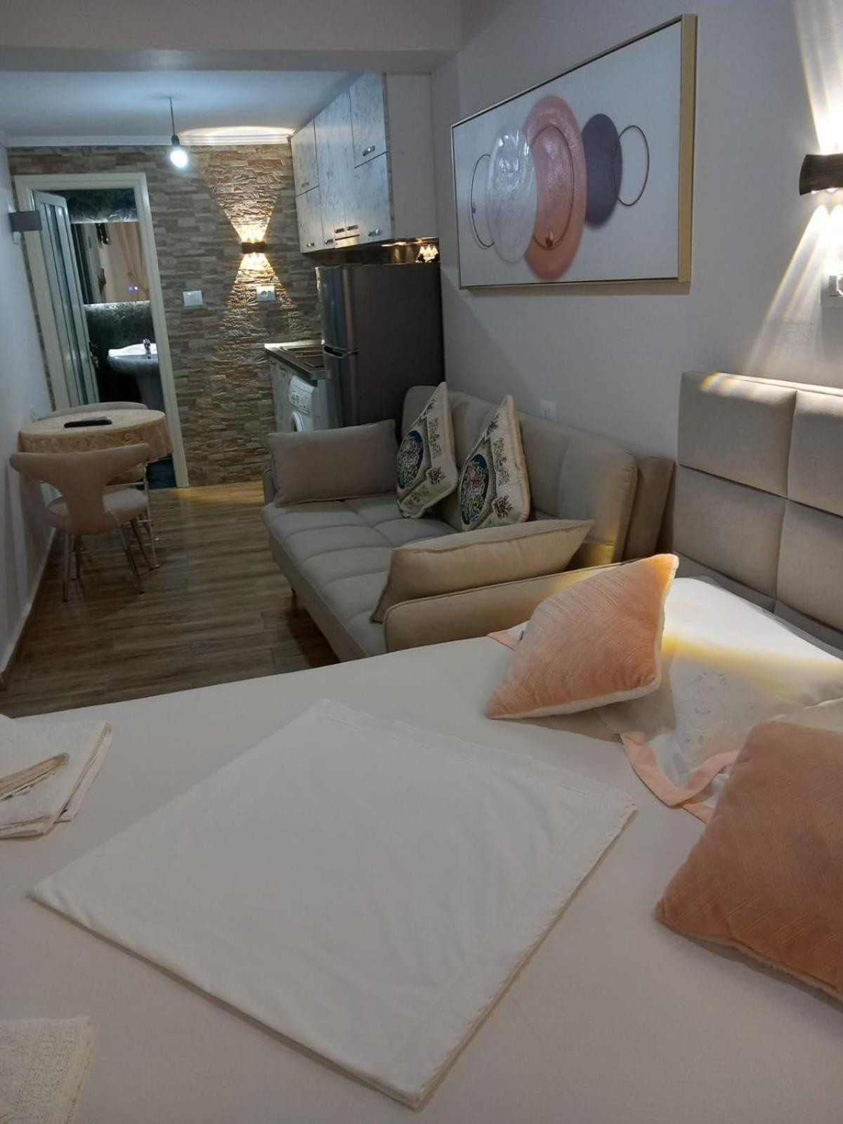 Villa Heljos Apartaments Vlorë Extérieur photo