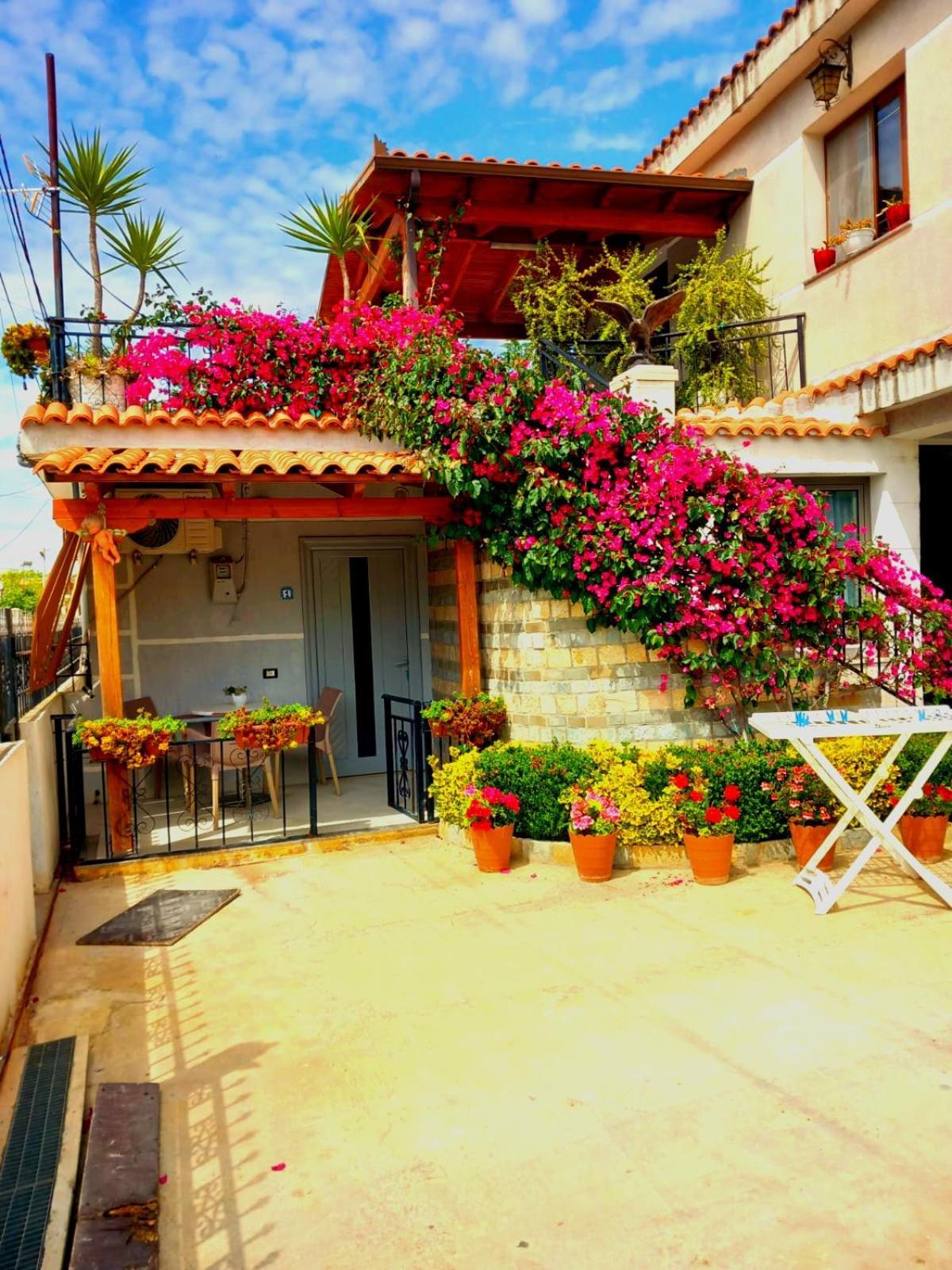 Villa Heljos Apartaments Vlorë Extérieur photo