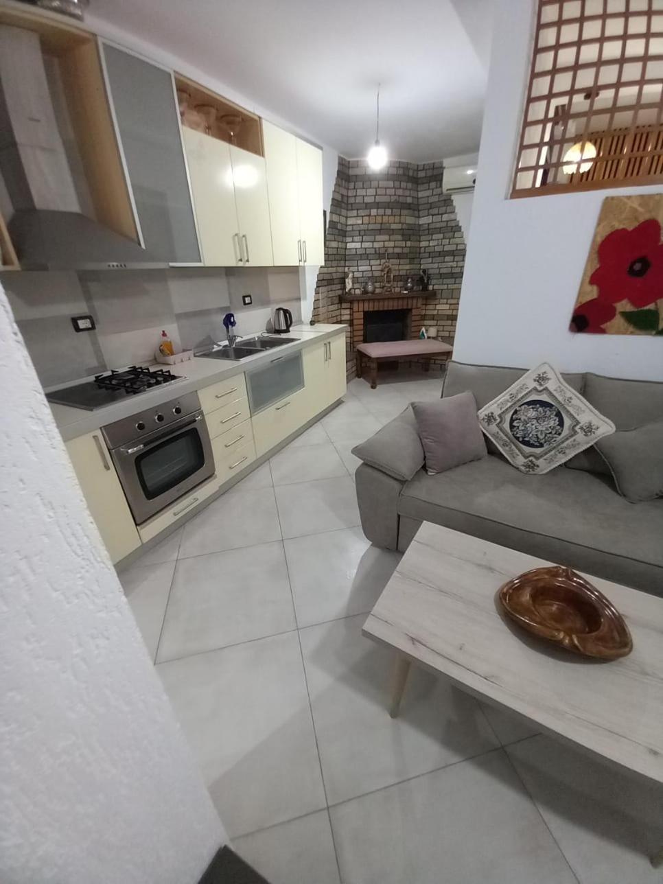 Villa Heljos Apartaments Vlorë Extérieur photo