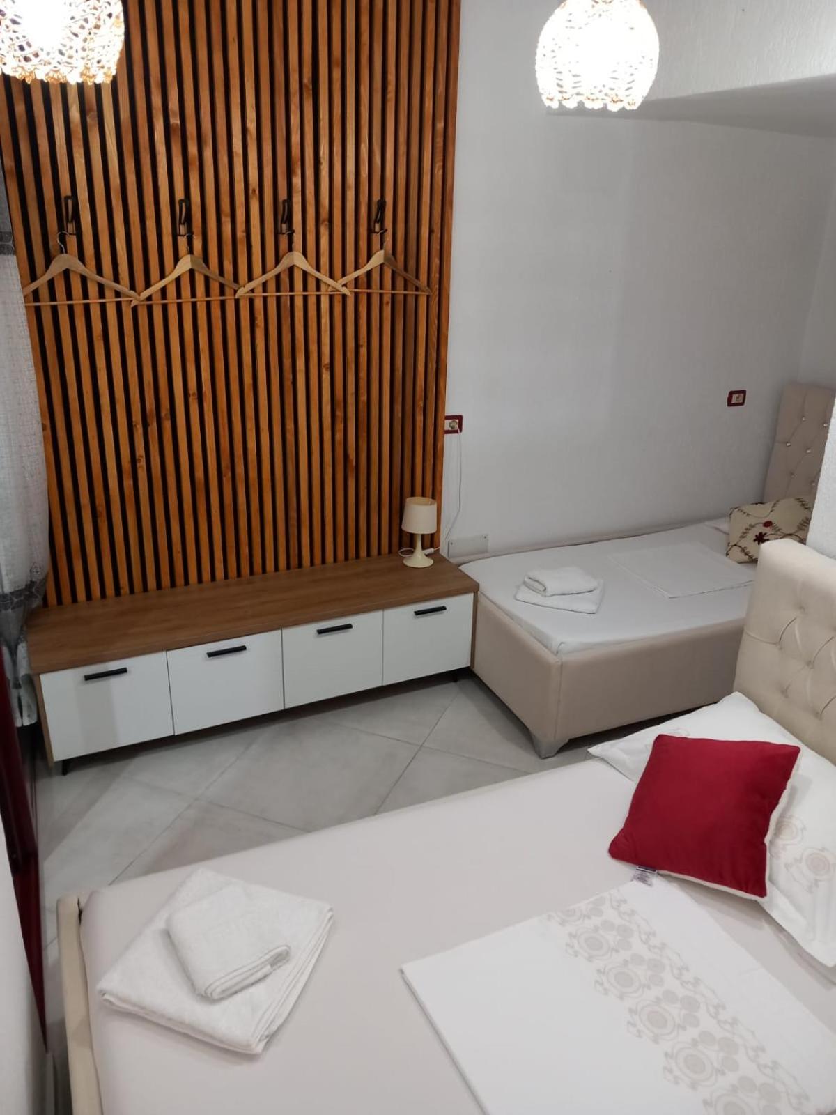 Villa Heljos Apartaments Vlorë Extérieur photo