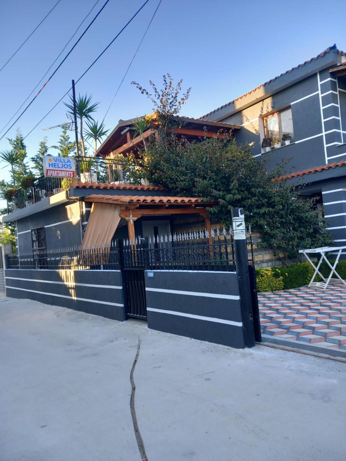 Villa Heljos Apartaments Vlorë Extérieur photo